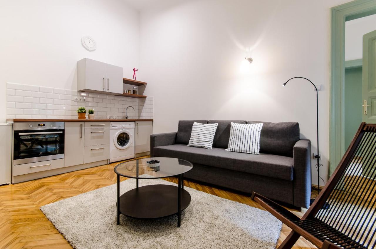 Deluxe 2 Bedroom Apartment in B63. Boedapest Buitenkant foto